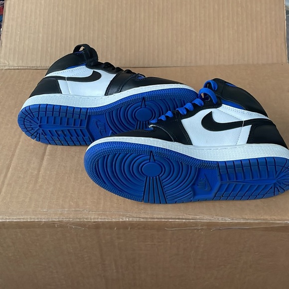 Nike Air Jordan Hightops - Picture 5 of 7